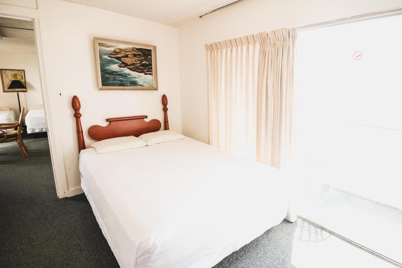 Royal Grove Waikiki Hotel Хонолулу Екстериор снимка