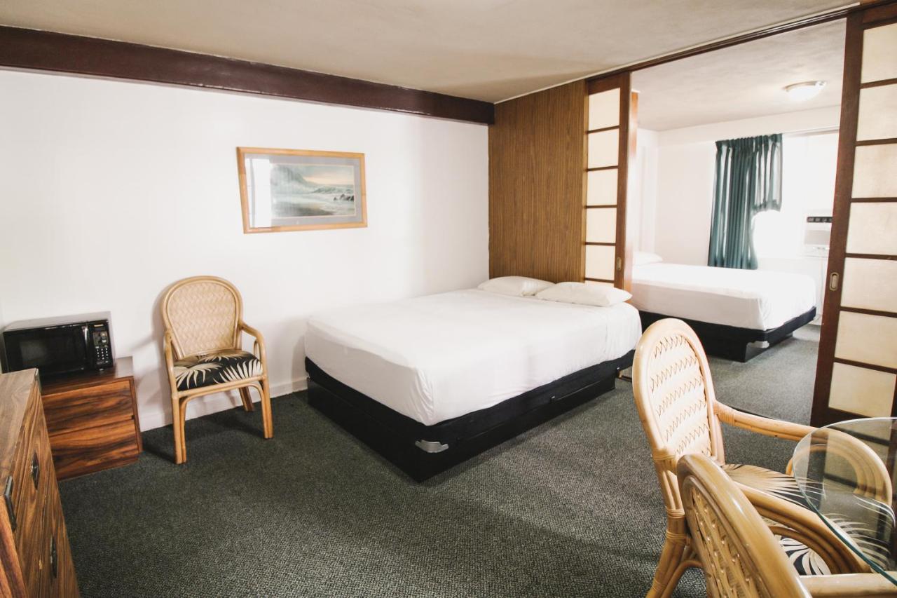 Royal Grove Waikiki Hotel Хонолулу Екстериор снимка