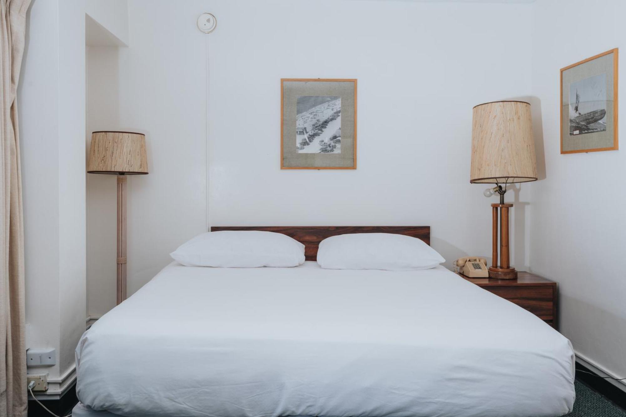 Royal Grove Waikiki Hotel Хонолулу Екстериор снимка