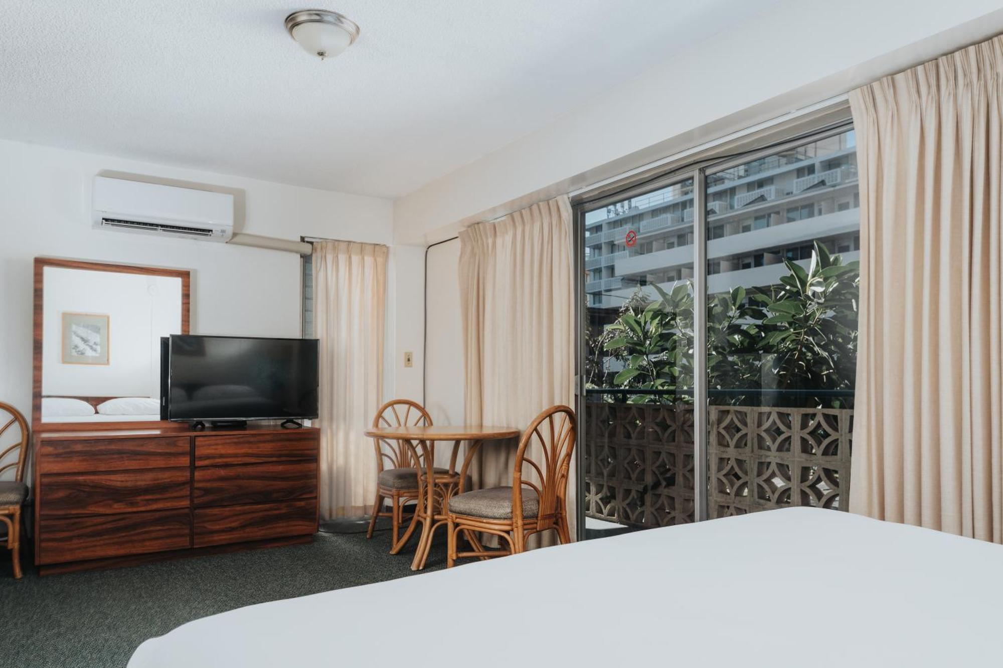 Royal Grove Waikiki Hotel Хонолулу Екстериор снимка